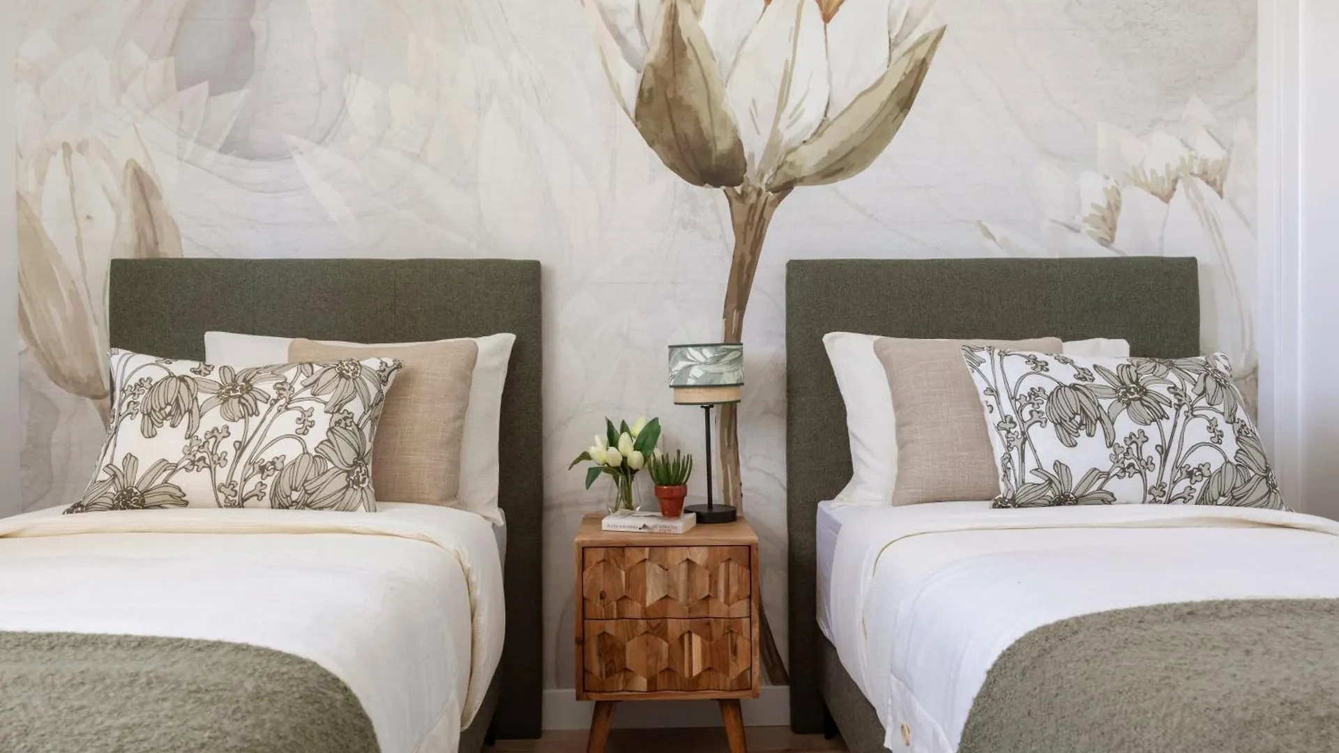 Malaga Urban Sky Serviced Apartments By P&O