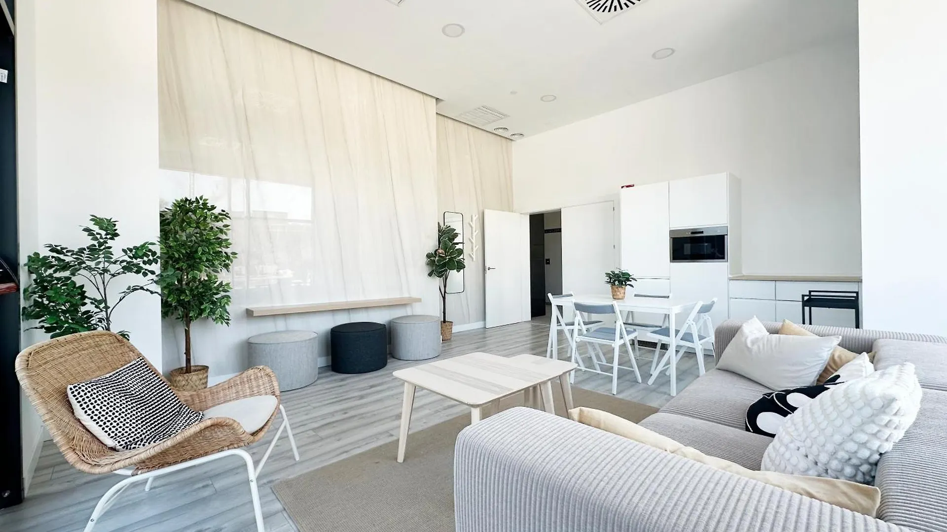 Malaga Urban Sky Serviced Apartments By P&O